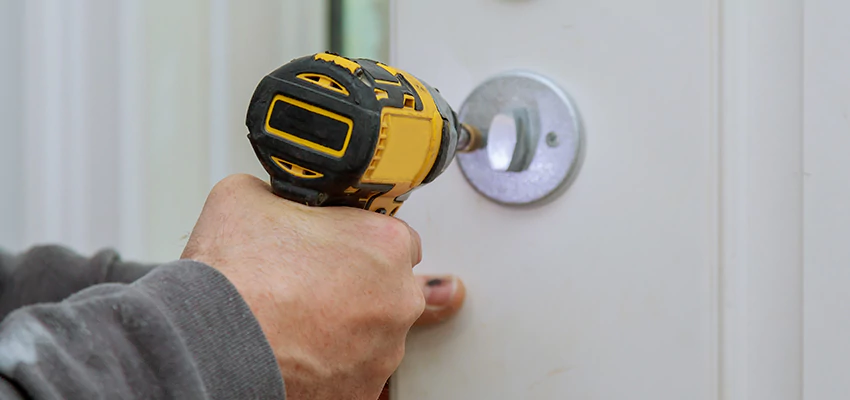 Street Locksmith For Smart Lock Repair in Perris, CA
